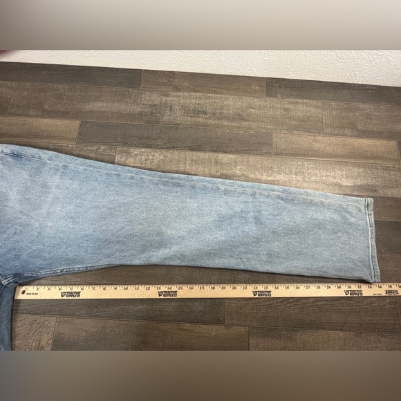 PAIGE Normandie Straight Jeans in Byers - Picture 5 of 10